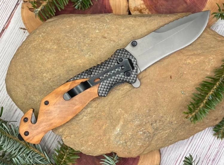 Big Truck on Flag Knife