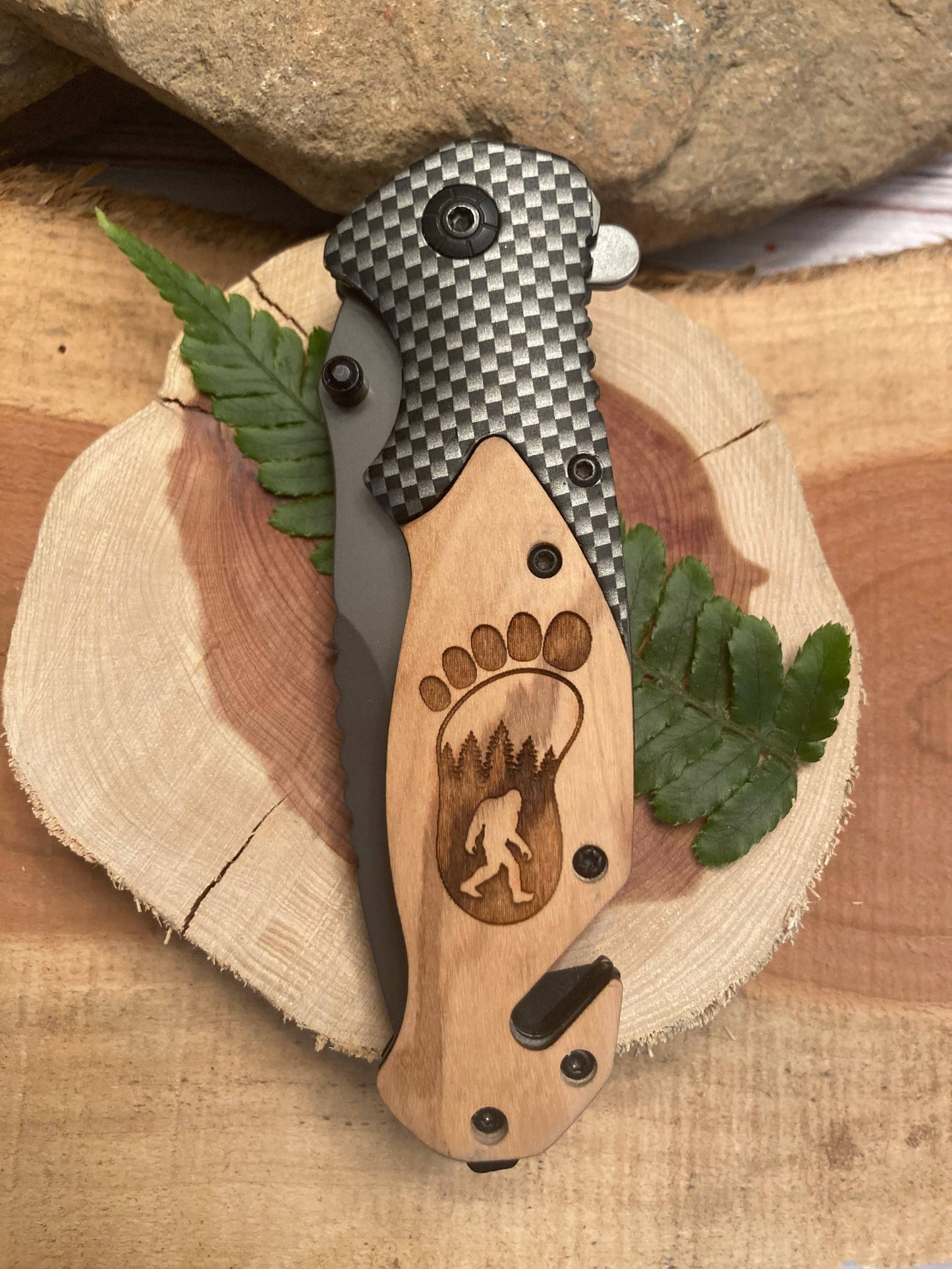 Bigfoot Footprint with Trees Knife