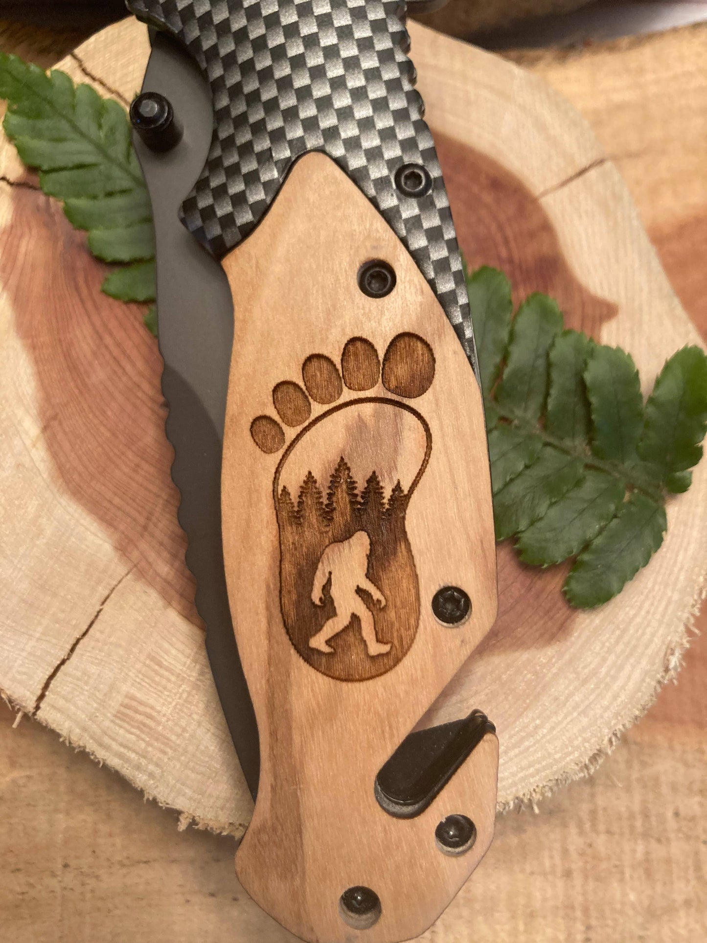 Bigfoot Footprint with Trees Knife