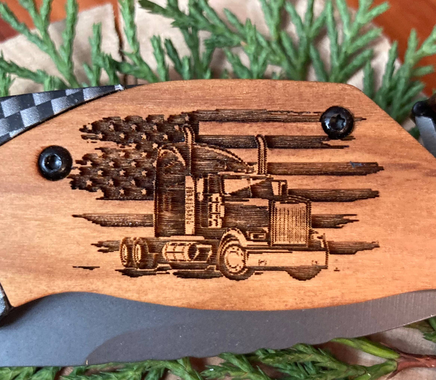 Big Truck on Flag Knife