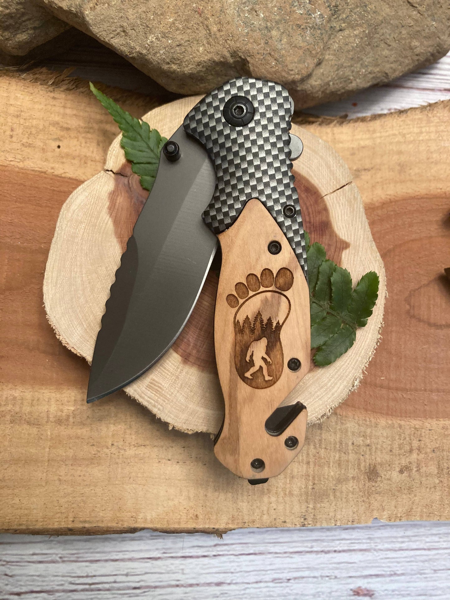 Bigfoot Footprint with Trees Knife